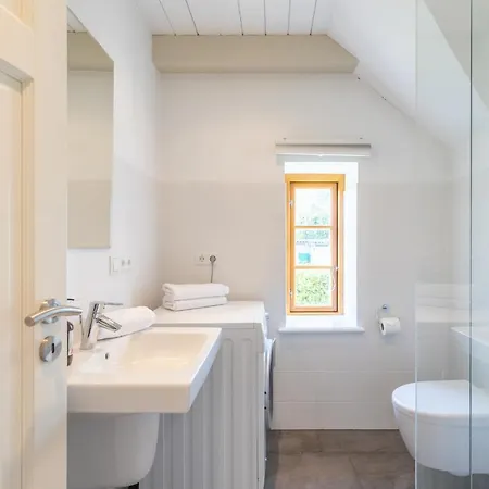 Hus Paula Holiday home Tating